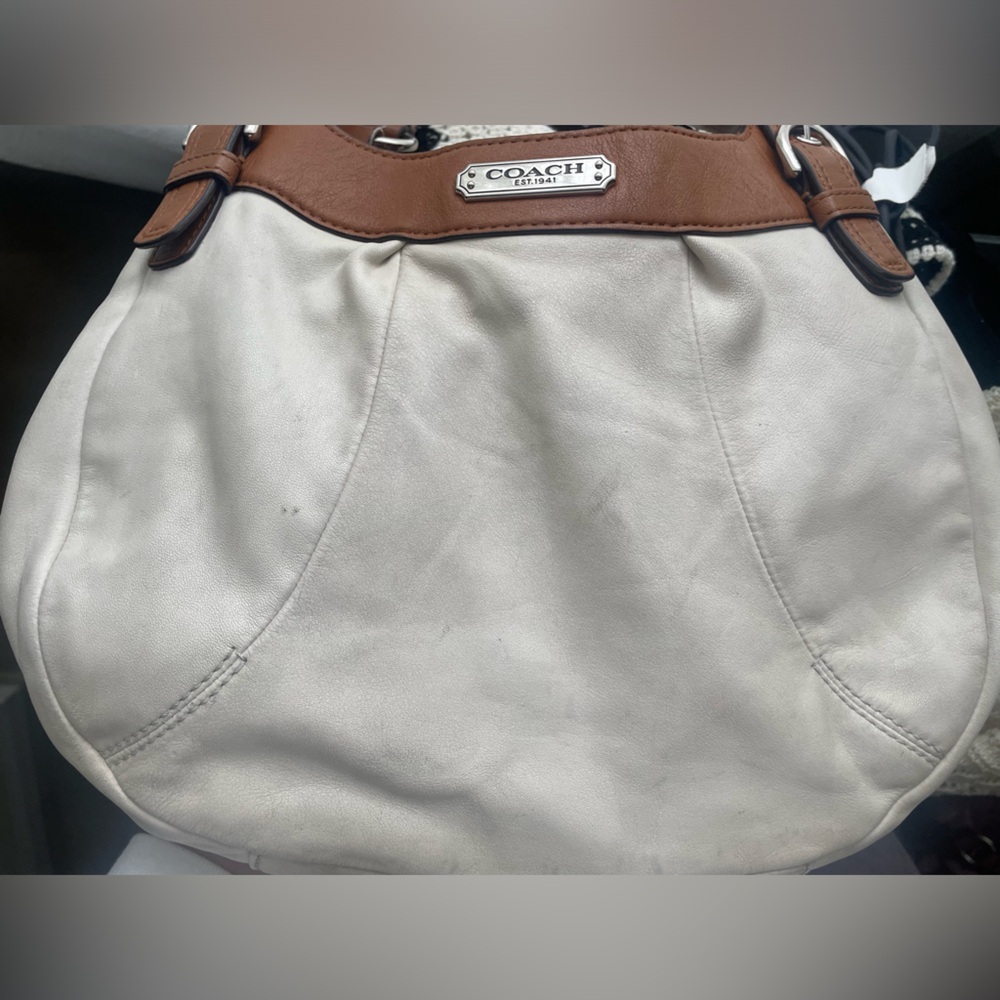 Coach Soho Leather Shoulder Bag Cream - Picture 5 of 12